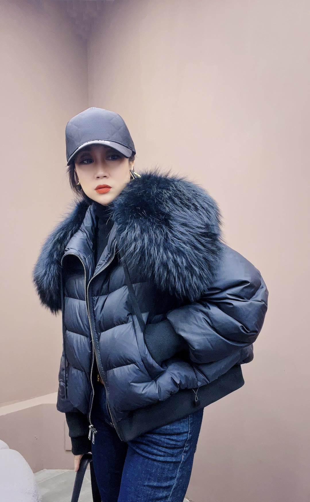 2023 Winter Puffer Jacket Women Large Real Raccoon Fur Collar Short Female Parkas Thick Warm 90% Goose Down Coat Loose