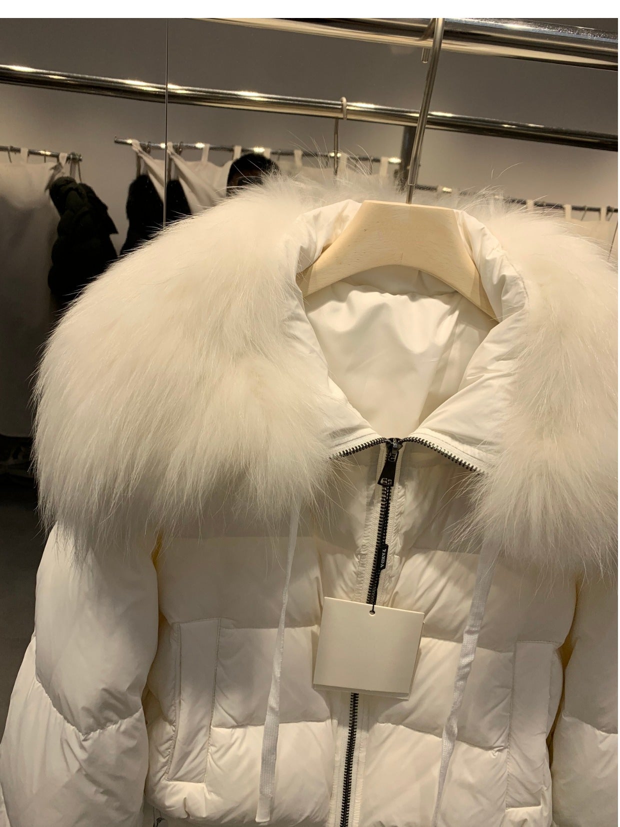 2023 Winter Puffer Jacket Women Large Real Raccoon Fur Collar Short Female Parkas Thick Warm 90% Goose Down Coat Loose